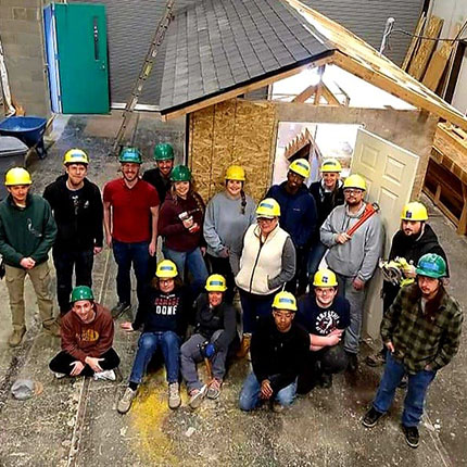group photo of carpenter apprentices